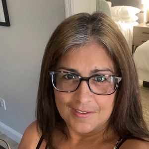 Meet your Posher, Adriana